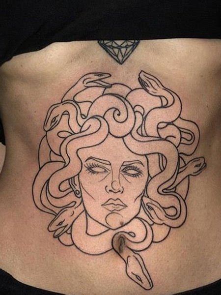 Tatuaggi con Medusa per donne: 20 immagini con .